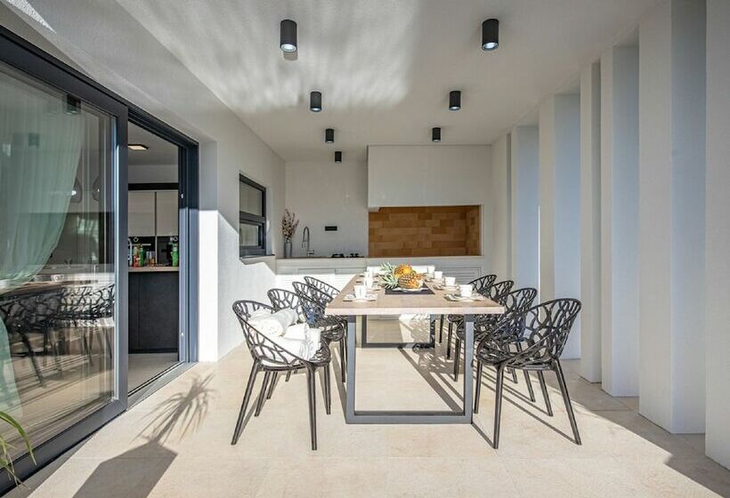 Luxury Villa With An Indoor And Outdoor Pool On The Island Of Krk