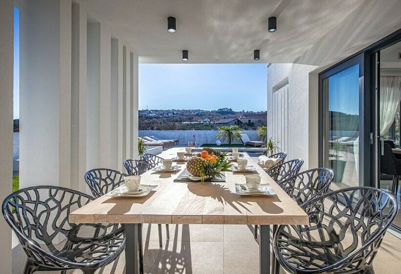 Luxury Villa With An Indoor And Outdoor Pool On The Island Of Krk