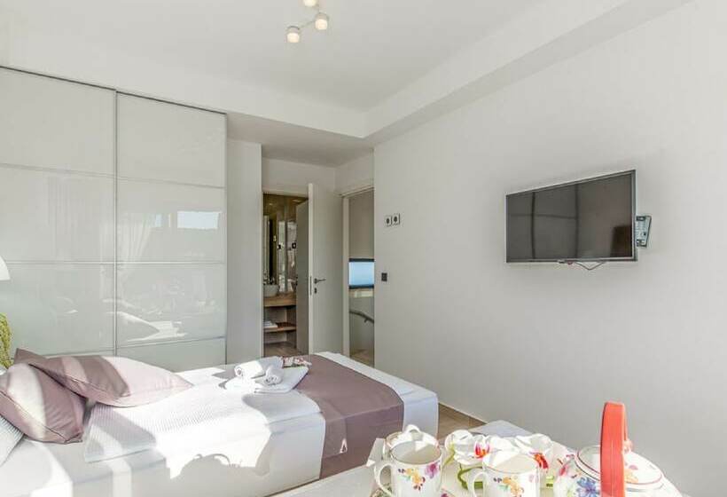 Luxury Villa With An Indoor And Outdoor Pool On The Island Of Krk