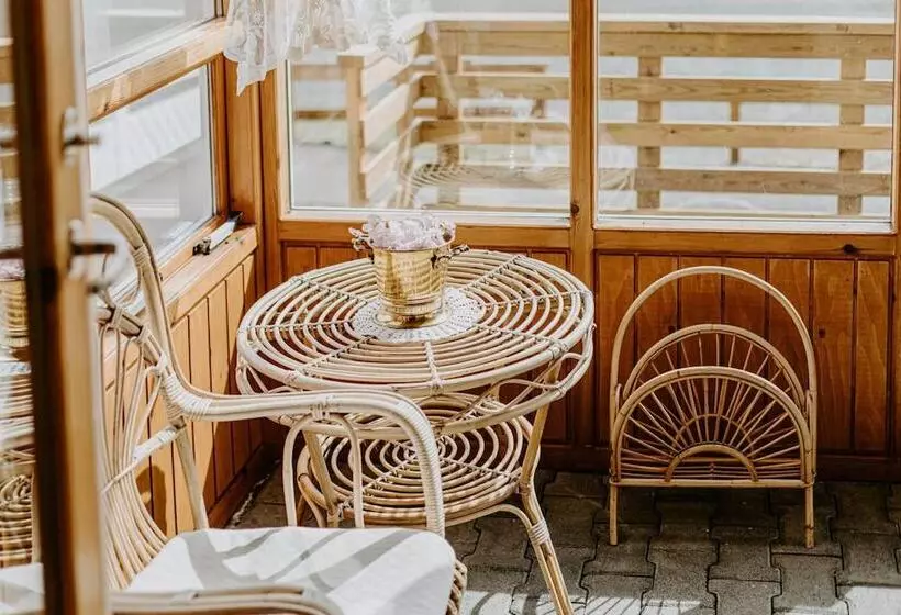 پانسیون Narfastadir Guesthouse
