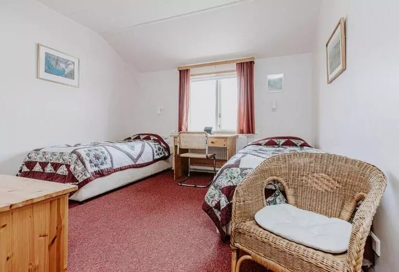 پانسیون Narfastadir Guesthouse
