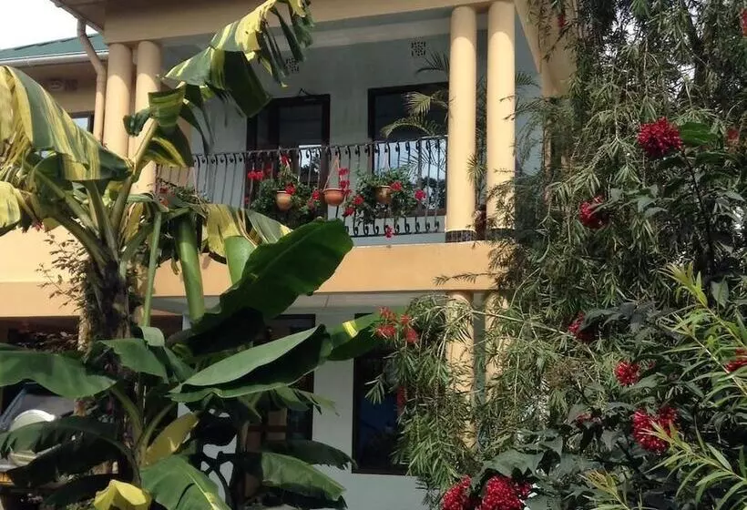 تختخواب و صبحانه Papagei Home