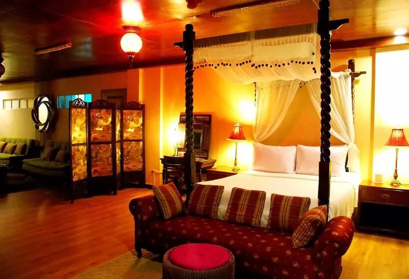هتل Potipot Gateway Resort