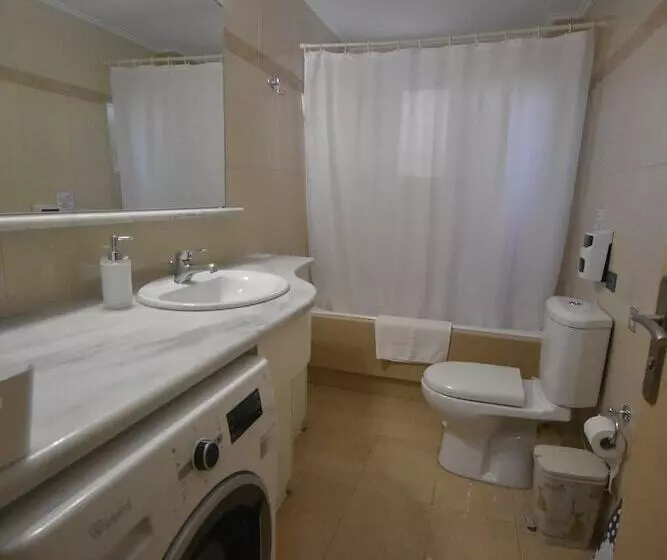 هتل A&j Apartments Or Rooms Athens Airport