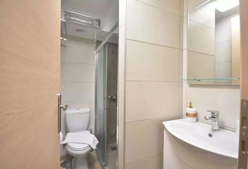 هتل A&j Apartments Or Rooms Athens Airport