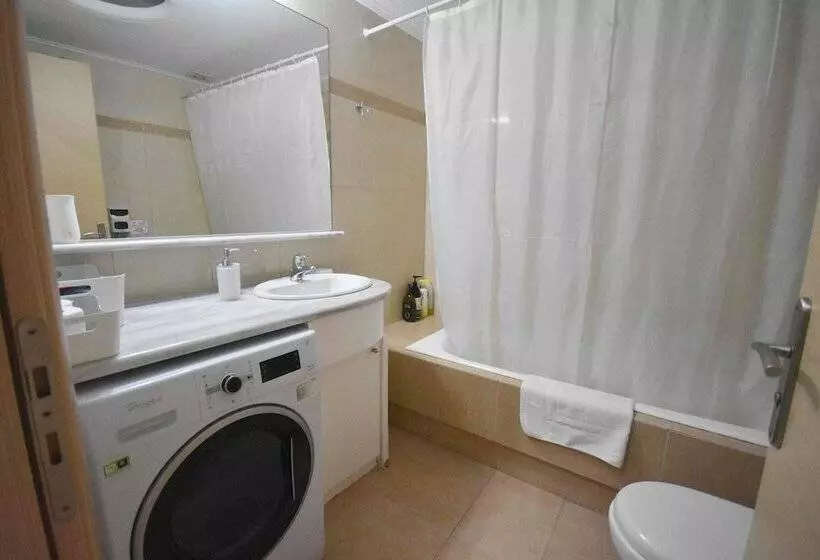 هتل A&j Apartments Or Rooms Athens Airport