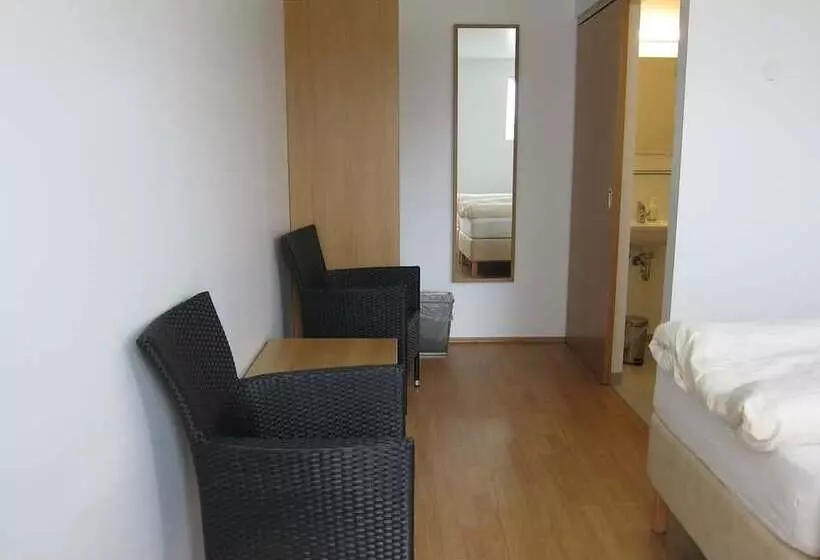 هتل Brekka í Lóní Farm Stay