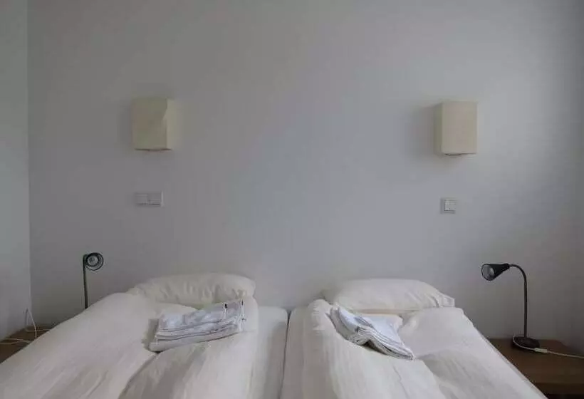 هتل Brekka í Lóní Farm Stay