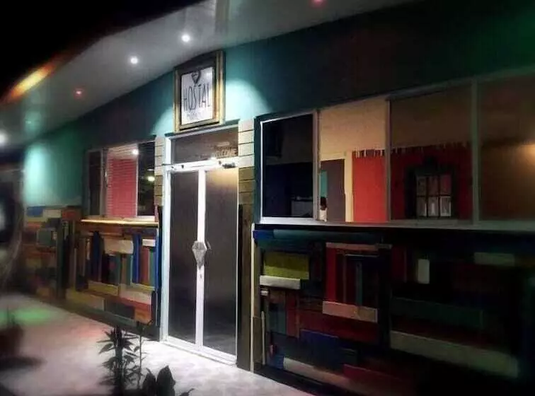 هتل Hostal Diamond   Hostel