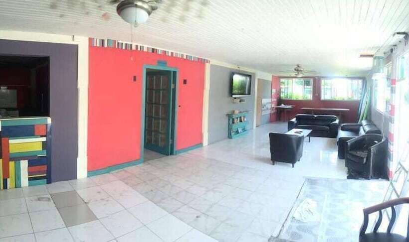 هتل Hostal Diamond Hostel