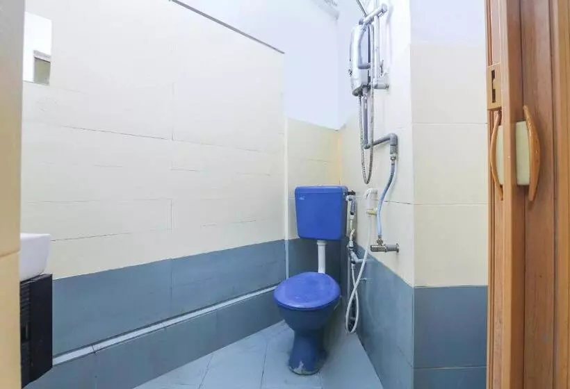 ホテル Oyo 90321  Bajet Sri Manal