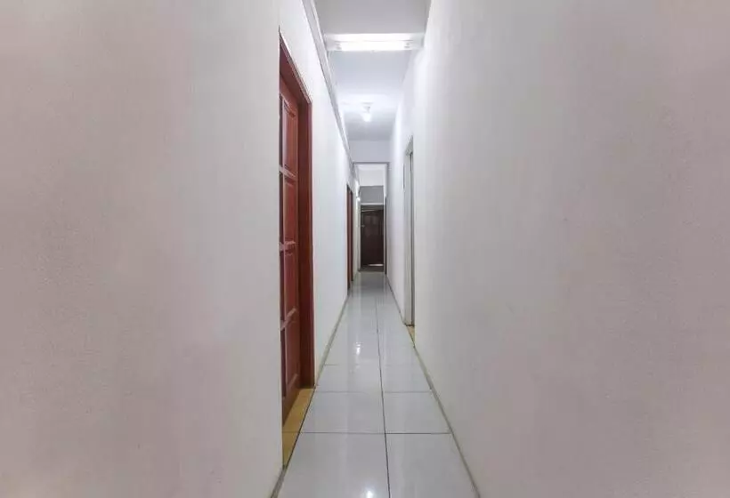 ホテル Oyo 90321  Bajet Sri Manal