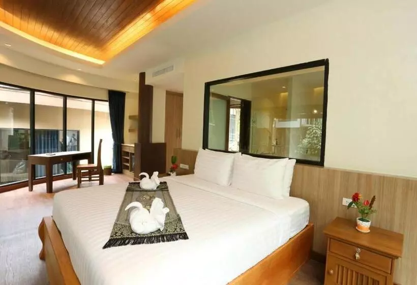 هتل Rock And Tree House Resort