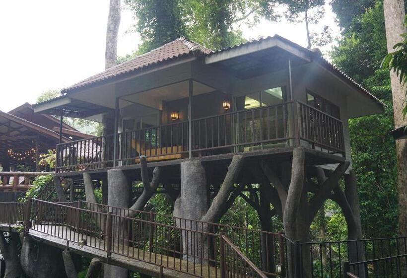 בית מלון כפרי Rock And Tree House Resort