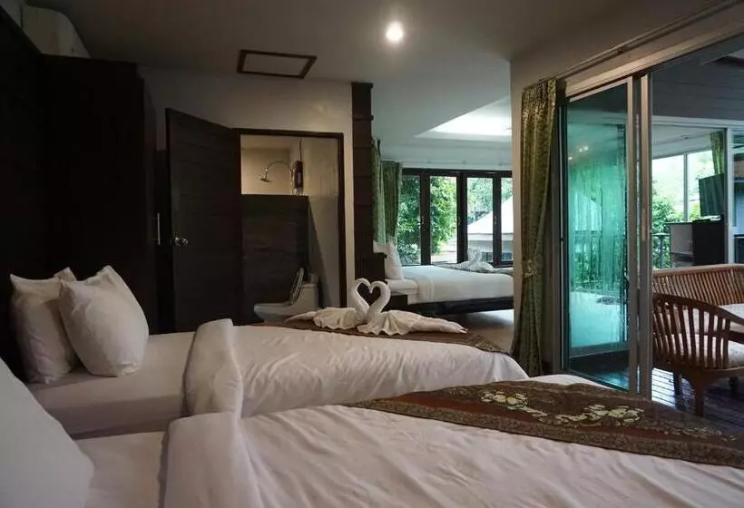 هتل Rock And Tree House Resort