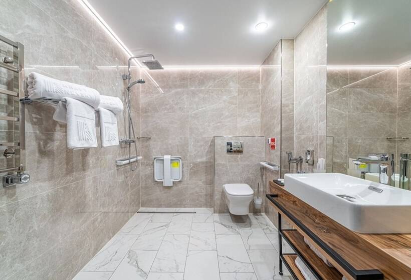 Kravt Nevsky Hotel And Spa