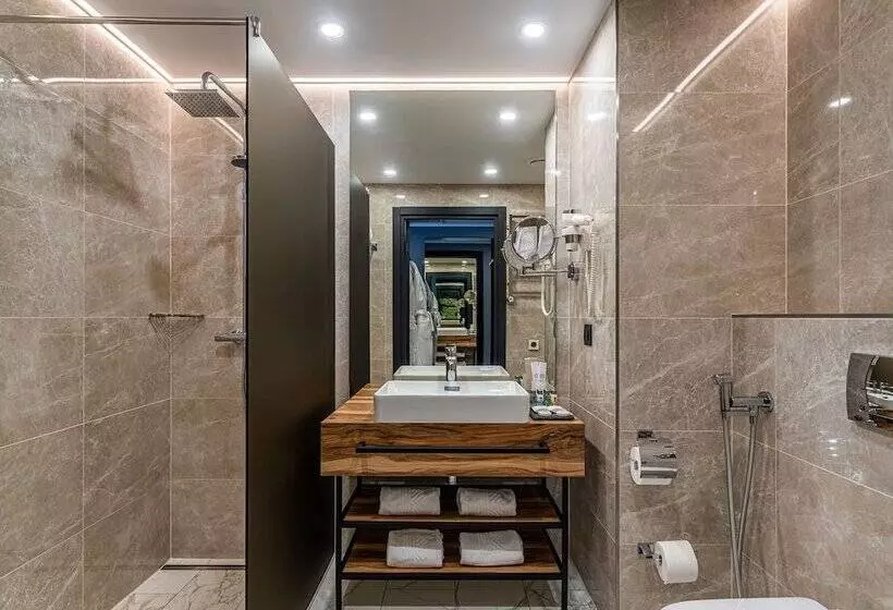 Kravt Nevsky Hotel And Spa