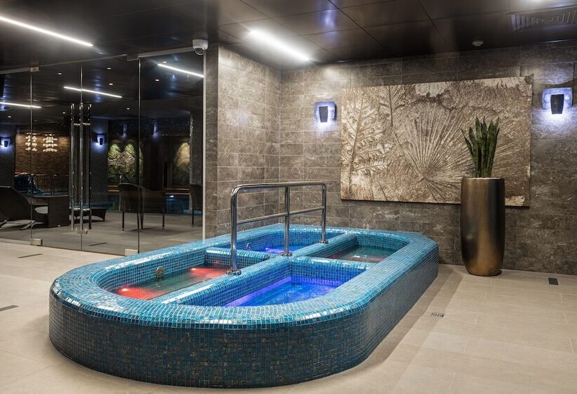 Kravt Nevsky Hotel And Spa