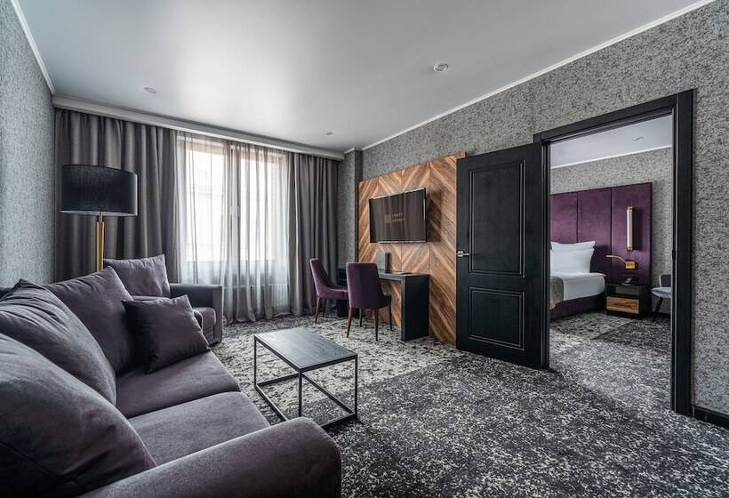 Kravt Nevsky Hotel And Spa