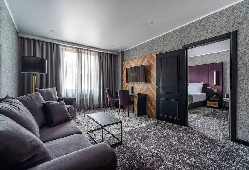 Kravt Nevsky Hotel And Spa