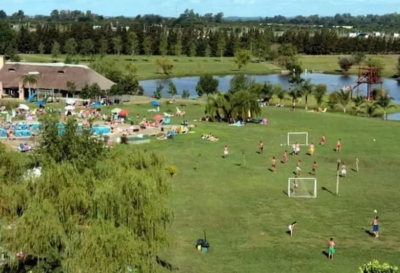 Casa Del Arbol Hostel