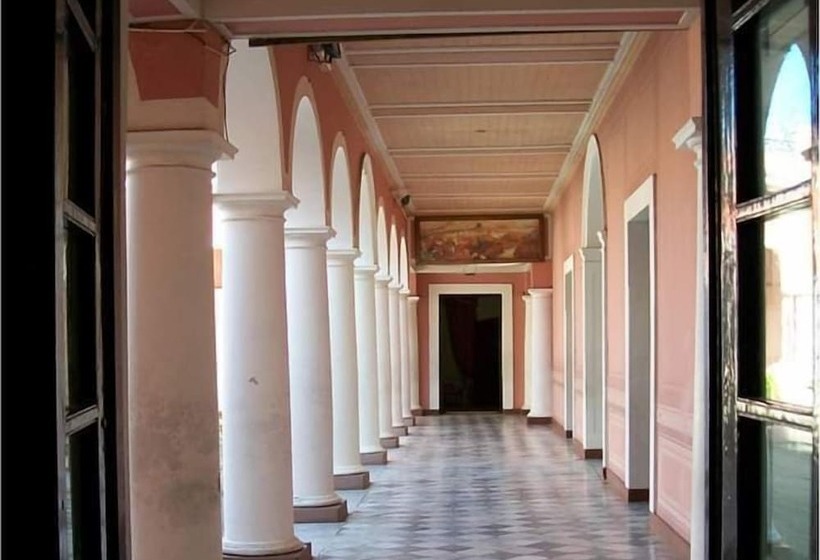 Casa Del Arbol Hostel