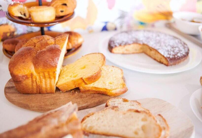 Greet Hotel Rennes Pace