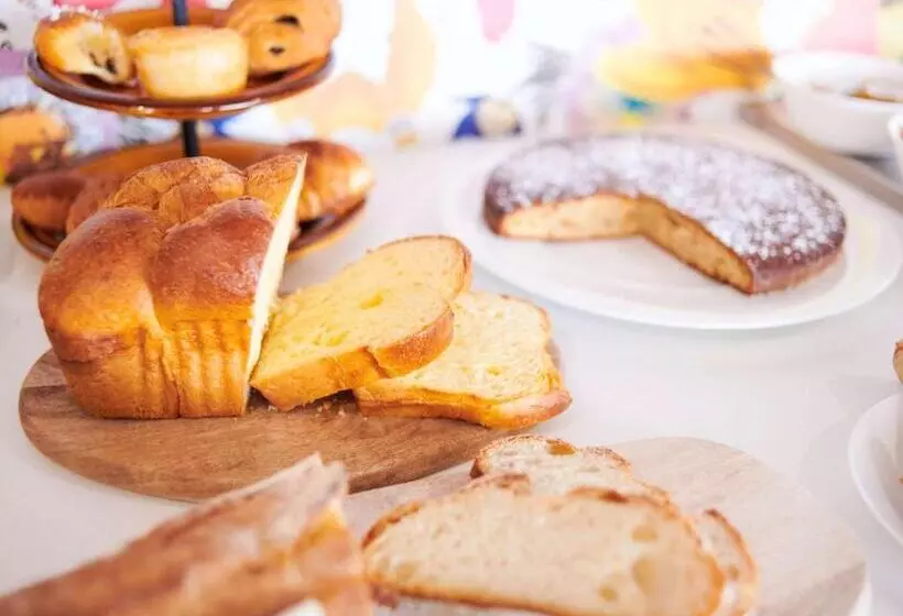 Greet Hotel Rennes Pace