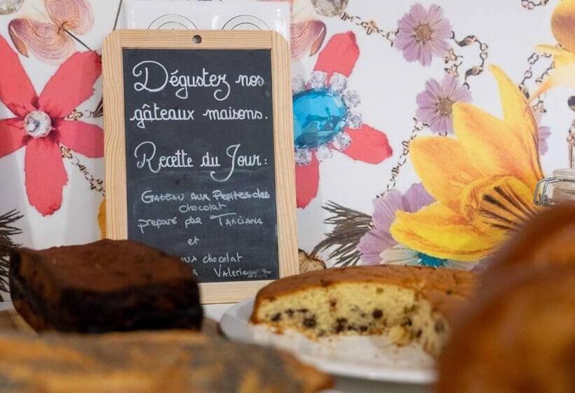 Greet Hotel Rennes Pace