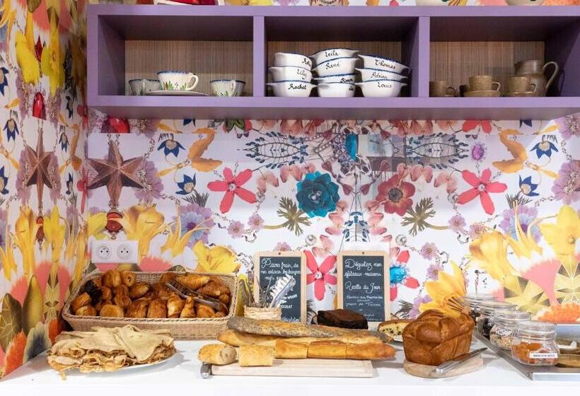 Greet Hotel Rennes Pace