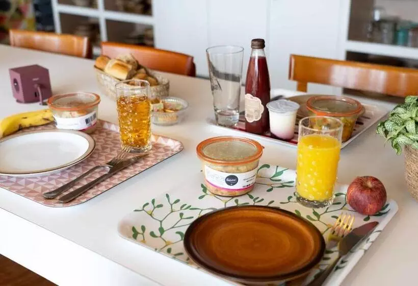 Greet Hotel Rennes Pace