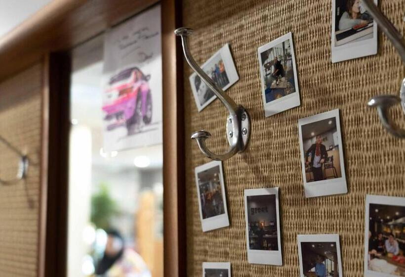Greet Hotel Rennes Pace