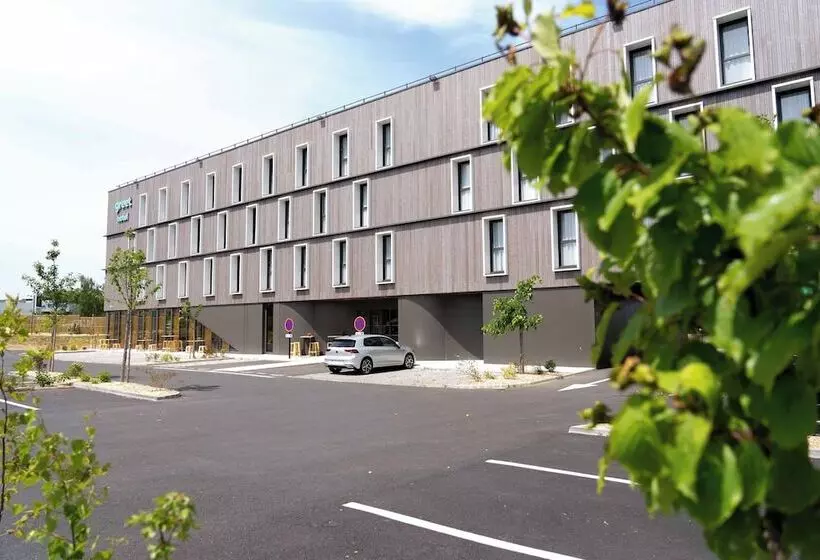 Greet Hotel Rennes Pace