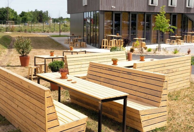 Greet Hotel Rennes Pace