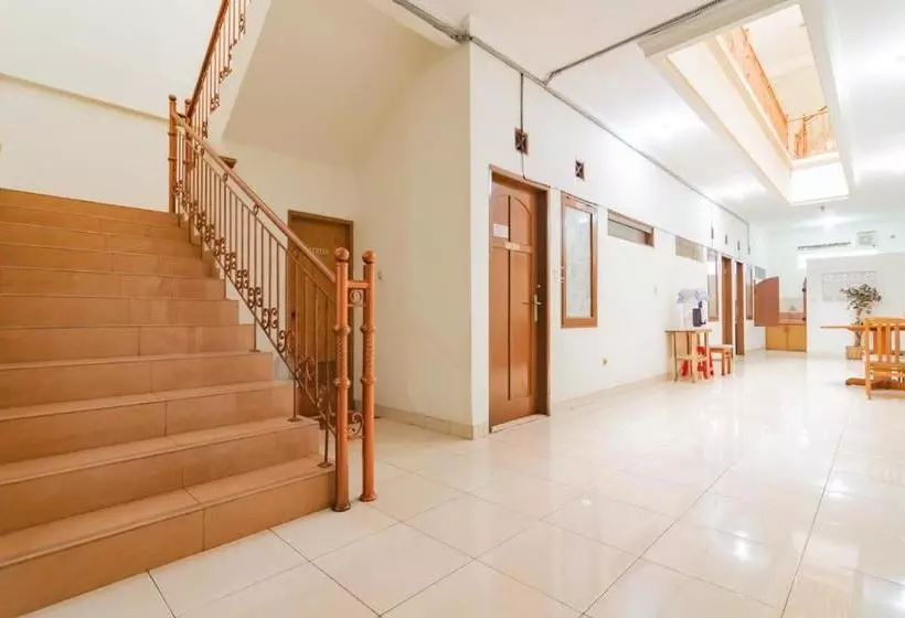 Hotelli Koolkost Near Riau Junction Mall