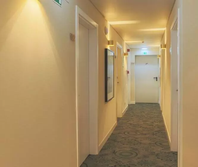 هتل Mouraria Lisboa