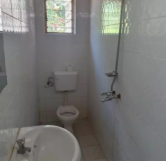 هتل Primeshade Guesthouse