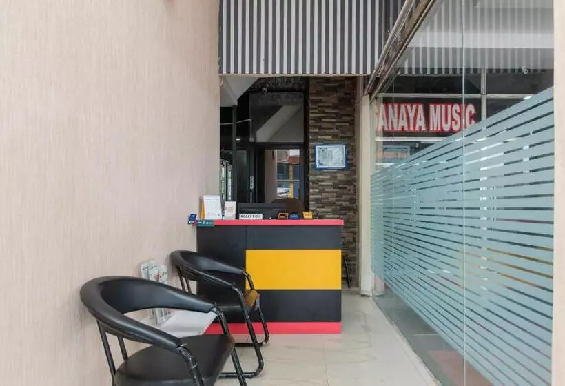 هتل Reddoorz Syariah Near Rs Mata Padang