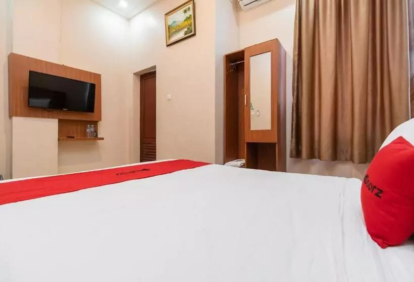 هتل Reddoorz Syariah Near Rs Mata Padang