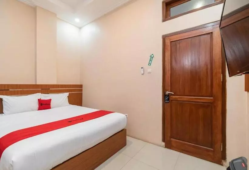 هتل Reddoorz Syariah Near Rs Mata Padang