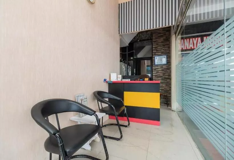 هتل Reddoorz Syariah Near Rs Mata Padang