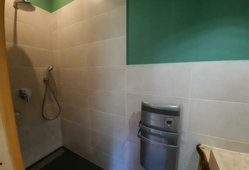 بنسيون La Bergerie à Menée