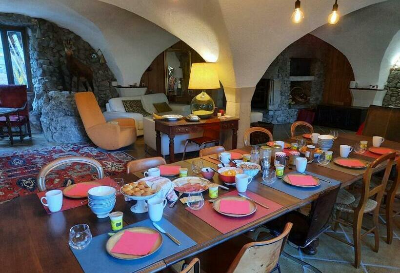 بنسيون La Bergerie à Menée