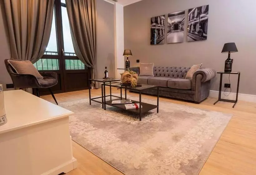 ペンション Montalbera Wine Suites