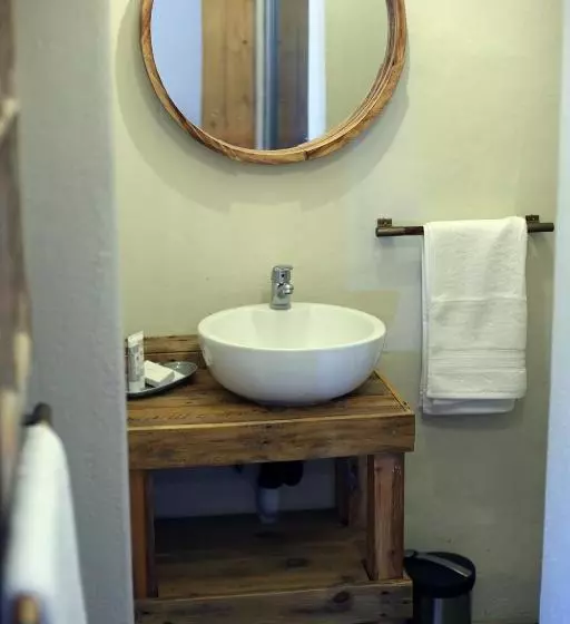 پانسیون Sousie S Rustic Stay