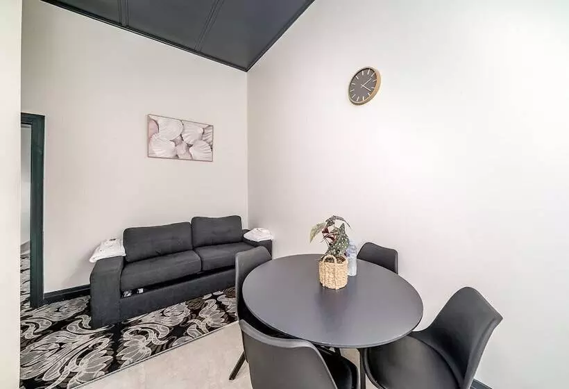 Romano S Hotel & Suites Wagga Wagga