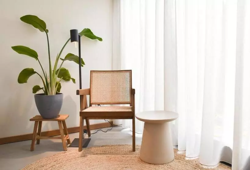 Van Heeckeren Apartments & Suites Nes