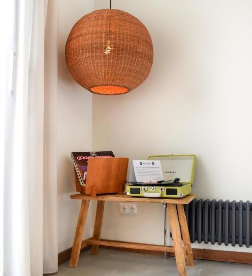 Van Heeckeren Apartments & Suites Nes