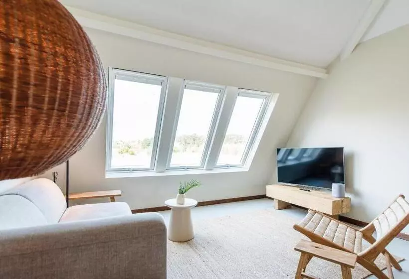 Van Heeckeren Apartments & Suites Nes