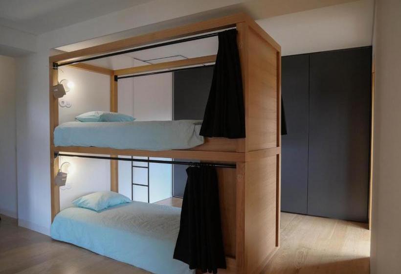 فندق صغير Castel   Creative Living